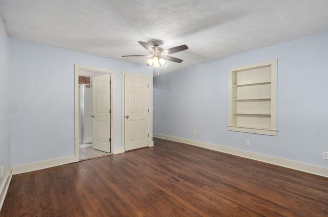 2119 West Farm Road 98, Springfield, MO 65803