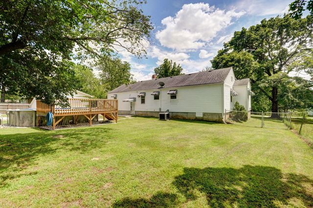 2119 West Farm Road 98, Springfield, MO 65803