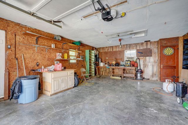 2119 West Farm Road 98, Springfield, MO 65803