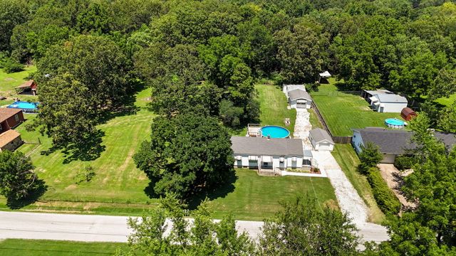 2119 West Farm Road 98, Springfield, MO 65803