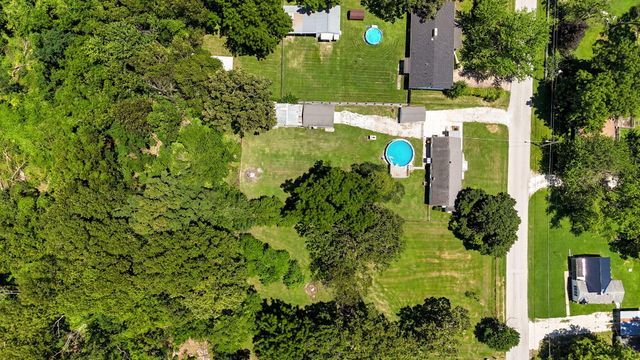 2119 West Farm Road 98, Springfield, MO 65803