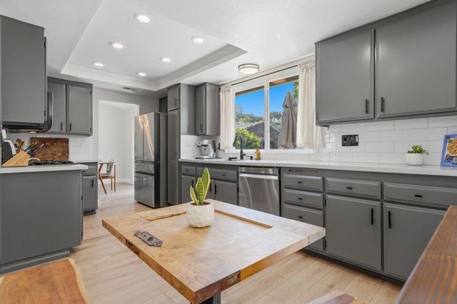 10218 Pebble Beach Drive, Santee, CA 92071