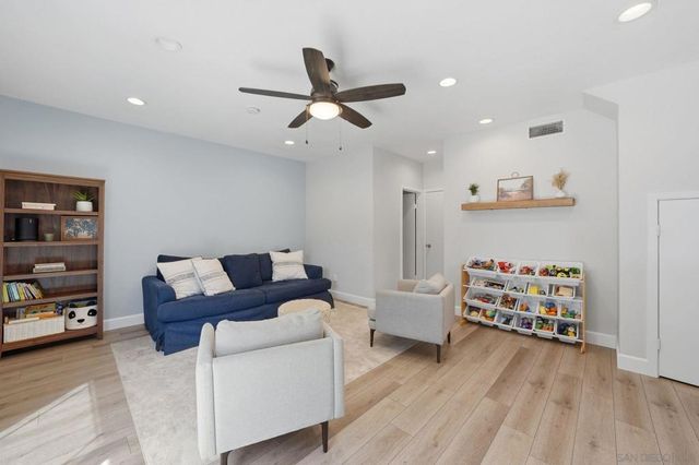 10218 Pebble Beach Drive, Santee, CA 92071