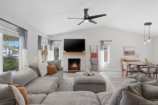 10218 Pebble Beach Drive, Santee, CA 92071