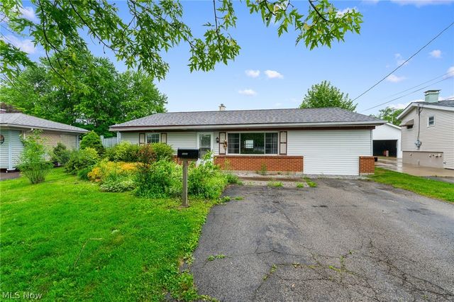 4445 Burkey Road, Austintown, OH 44515