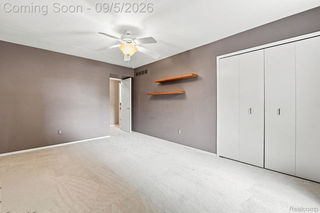 29690 Pine Ridge Circle, Farmington Hills, MI 48331