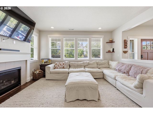 28784 Sw GENEVA Loop, Wilsonville, OR 97070