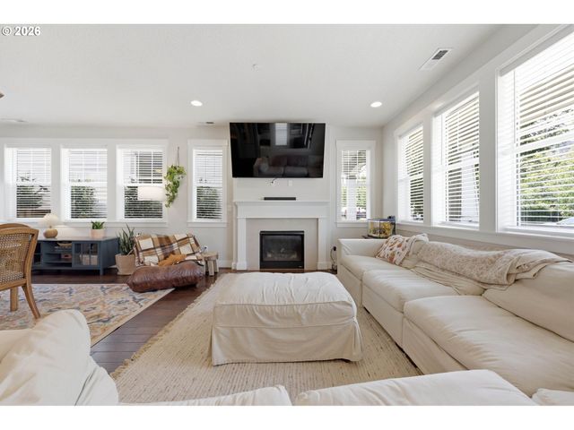 28784 Sw GENEVA Loop, Wilsonville, OR 97070