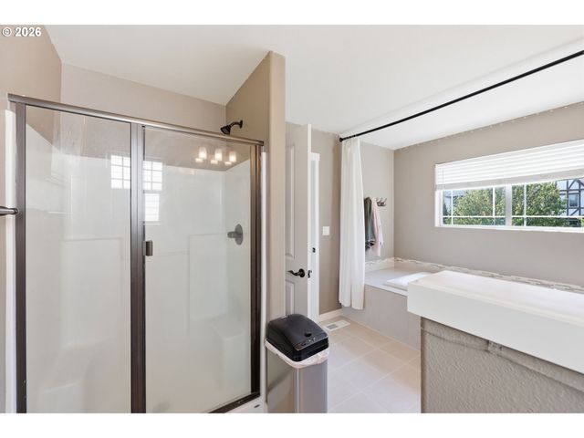 28784 Sw GENEVA Loop, Wilsonville, OR 97070