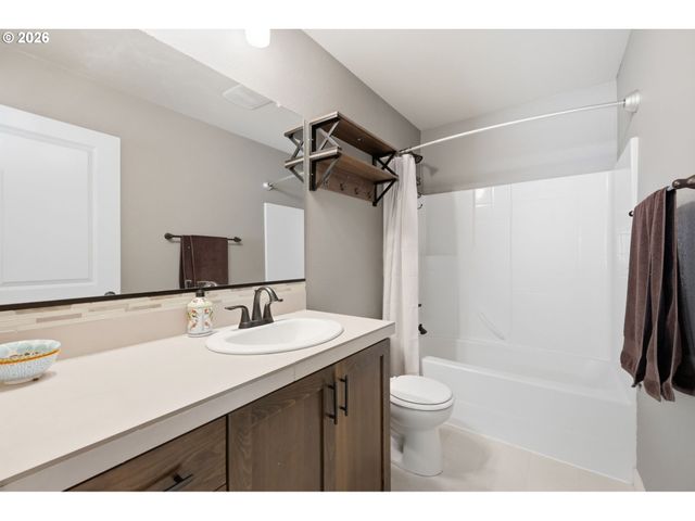28784 Sw GENEVA Loop, Wilsonville, OR 97070