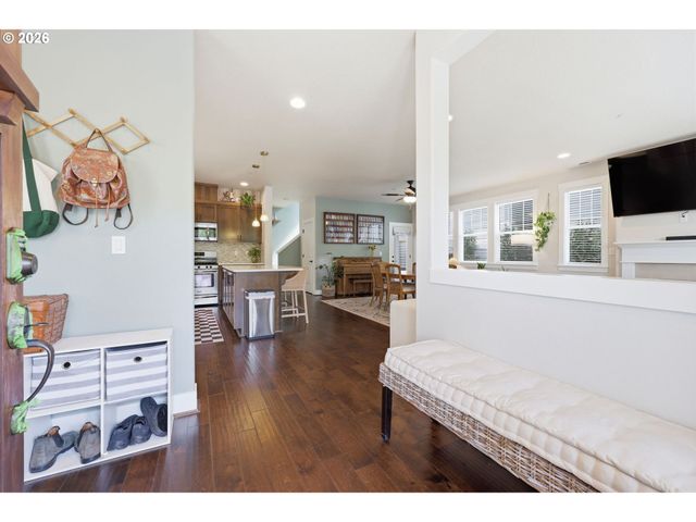 28784 Sw GENEVA Loop, Wilsonville, OR 97070