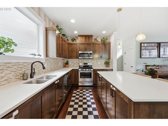 28784 Sw GENEVA Loop, Wilsonville, OR 97070