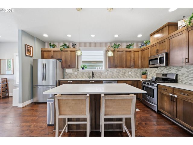28784 Sw GENEVA Loop, Wilsonville, OR 97070