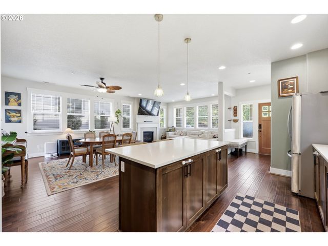 28784 Sw GENEVA Loop, Wilsonville, OR 97070