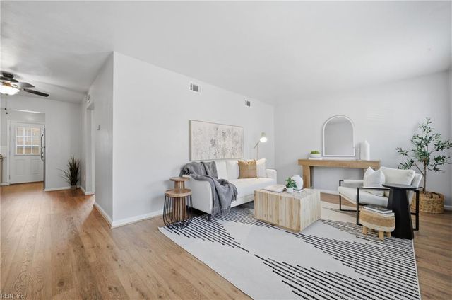 811 Spencer CT, Virginia Beach, VA 23451