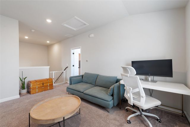 7817 Moody BND, Austin, TX 78744