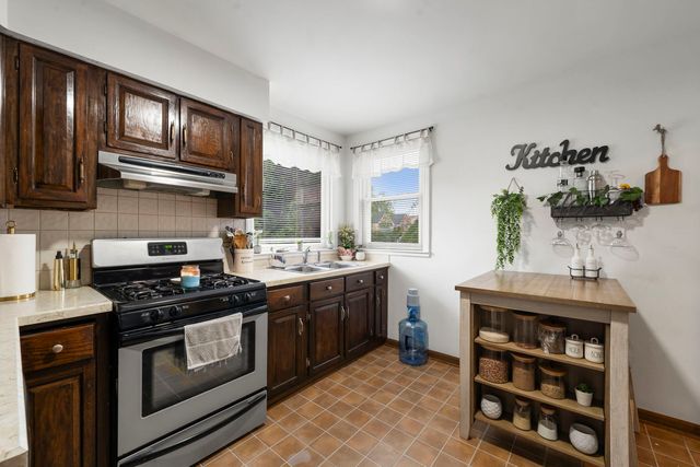 2449 Leyden Avenue, River Grove, IL 60171