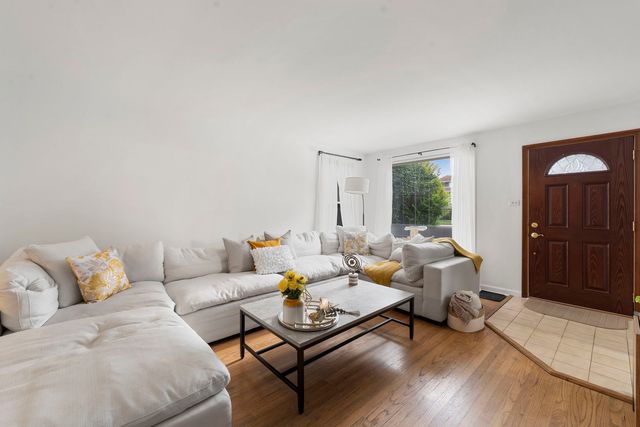 2449 Leyden Avenue, River Grove, IL 60171