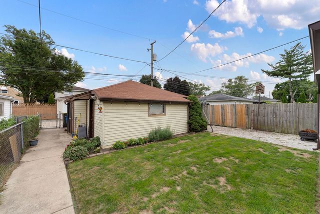 2449 Leyden Avenue, River Grove, IL 60171