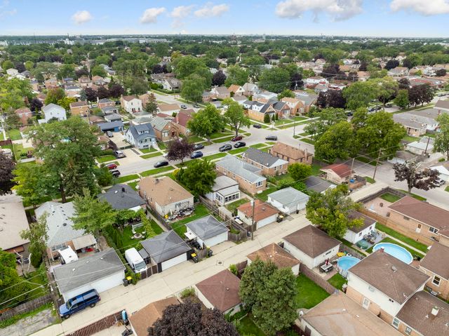 2449 Leyden Avenue, River Grove, IL 60171