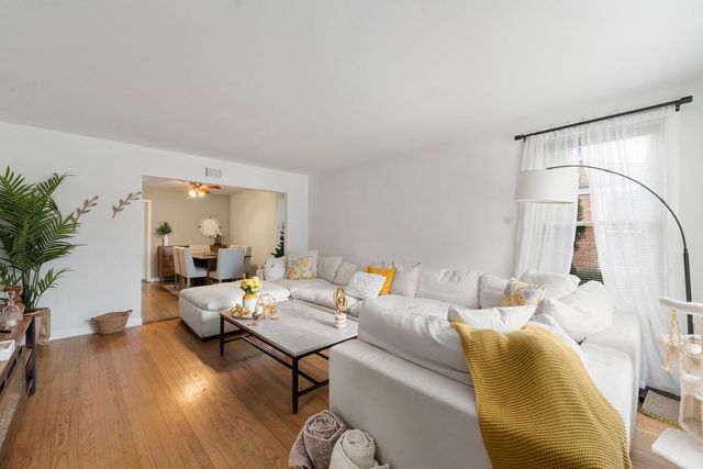 2449 Leyden Avenue, River Grove, IL 60171