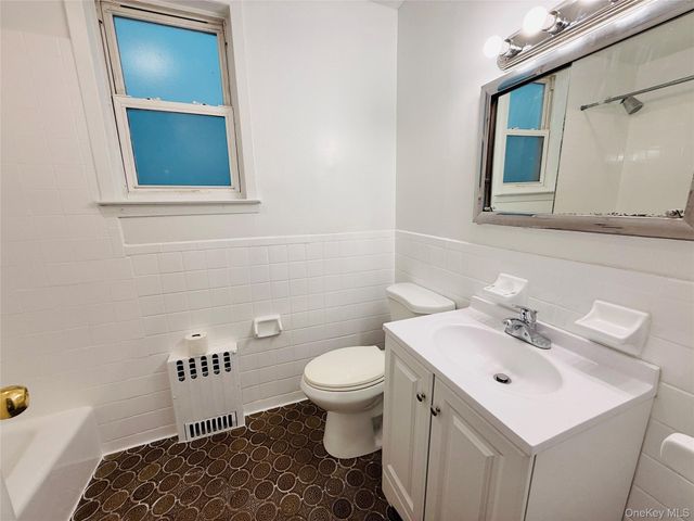 2828 Coddington Avenue, Bronx, NY 10461