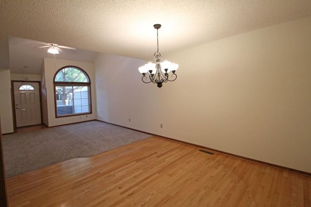 207 Primrose Court, Vadnais Heights, MN 55127