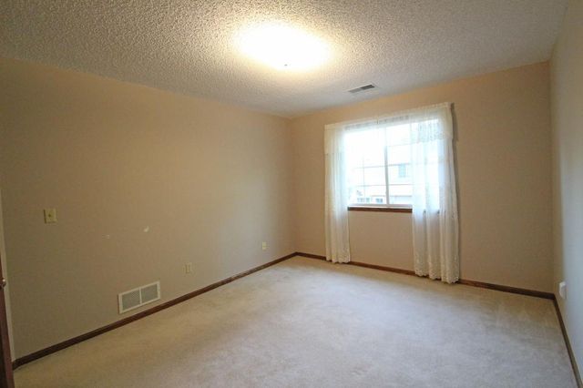 207 Primrose Court, Vadnais Heights, MN 55127