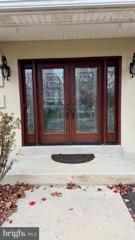 125 SUMMER HILL DR, Gilbertsville, PA 19525