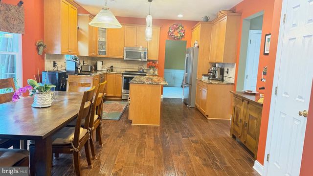 125 SUMMER HILL DR, Gilbertsville, PA 19525