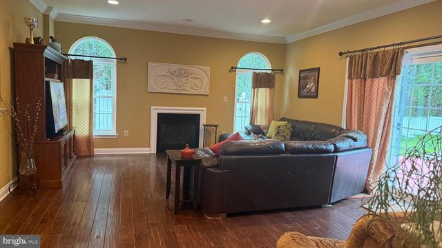125 SUMMER HILL DR, Gilbertsville, PA 19525