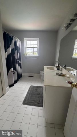 125 SUMMER HILL DR, Gilbertsville, PA 19525