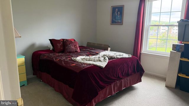 125 SUMMER HILL DR, Gilbertsville, PA 19525