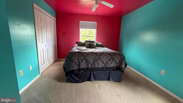 125 SUMMER HILL DR, Gilbertsville, PA 19525