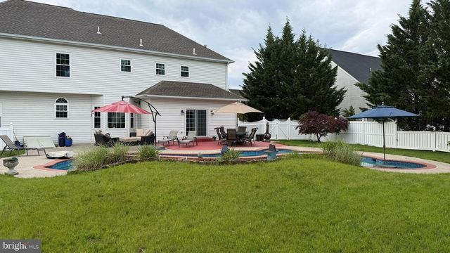 125 SUMMER HILL DR, Gilbertsville, PA 19525