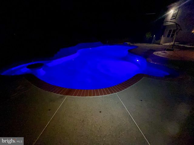125 SUMMER HILL DR, Gilbertsville, PA 19525
