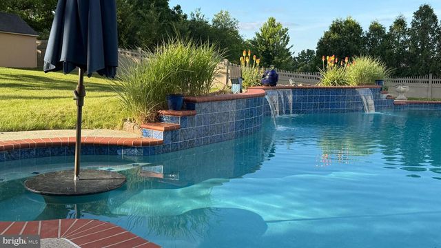 125 SUMMER HILL DR, Gilbertsville, PA 19525