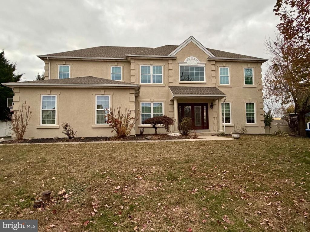 125 SUMMER HILL DR, Gilbertsville, PA 19525