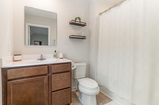 3048 Sapgate Ln, Nashville, TN 37207