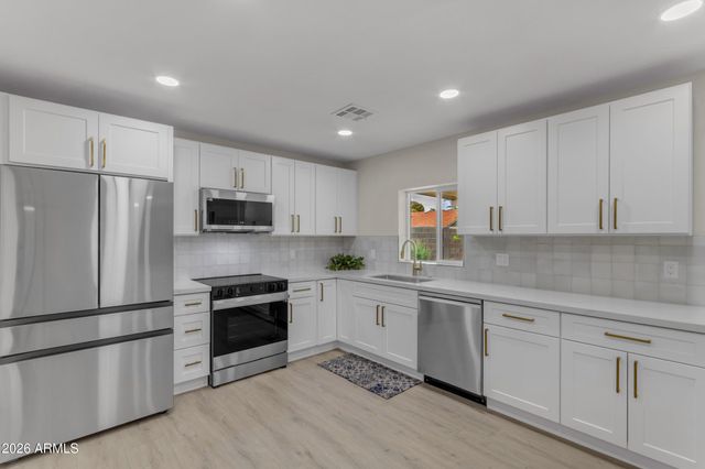 1759 W Nido Avenue, Mesa, AZ 85202
