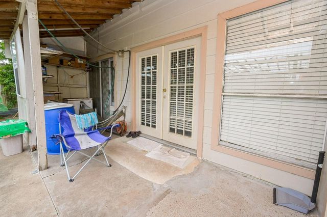 9319 Belle Park Drive, Houston, TX 77099