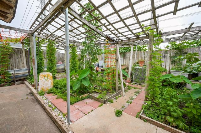 9319 Belle Park Drive, Houston, TX 77099