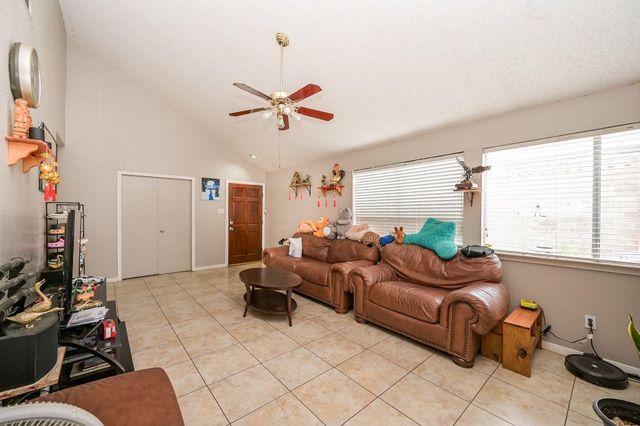 9319 Belle Park Drive, Houston, TX 77099