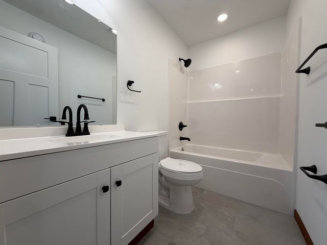 2758 W SECOND AVENUE, North Pole, AK 99705
