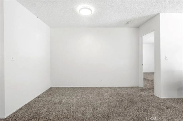 19077 Elm, Apple Valley, CA 92308