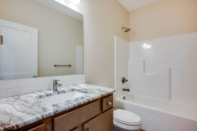 613 S Sweetwater, Maize, KS 67101