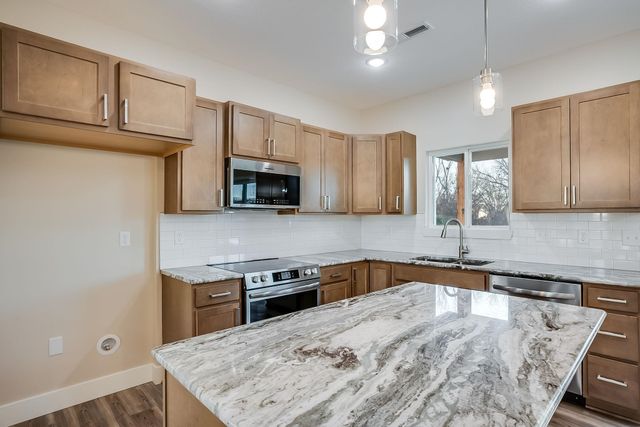 613 S Sweetwater, Maize, KS 67101