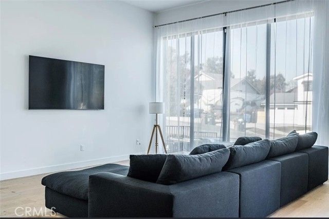 12136 Clarkson Rd Road, Los Angeles, CA 90064