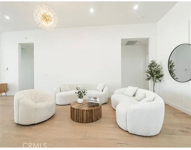 12136 Clarkson Rd Road, Los Angeles, CA 90064