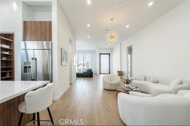 12136 Clarkson Rd Road, Los Angeles, CA 90064